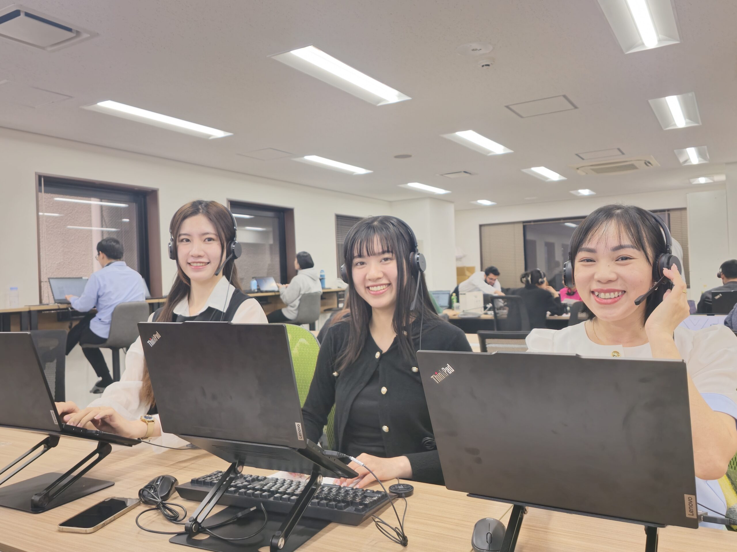 “Góc khuất” nghề Tư vấn viên: Công việc nhỏ – Kết nối lớn 