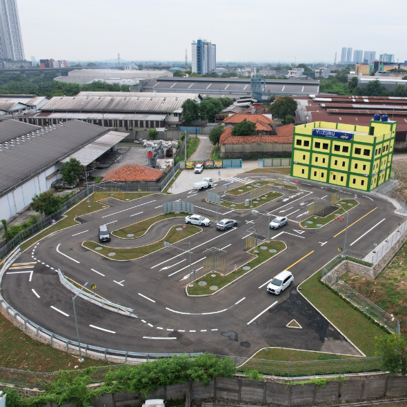 Japanese driving course facility in Indonesia